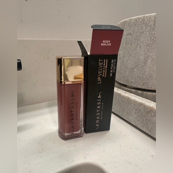 ABH Lip Velvet liquid Lipst - Picture 2 of 2